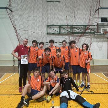 Chlapci vybojovali 2. miesto v okresnom kole vo florbale