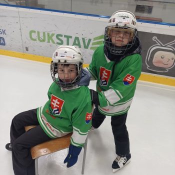 Naši malí prváci už absolvovali korčuliarsky kurz